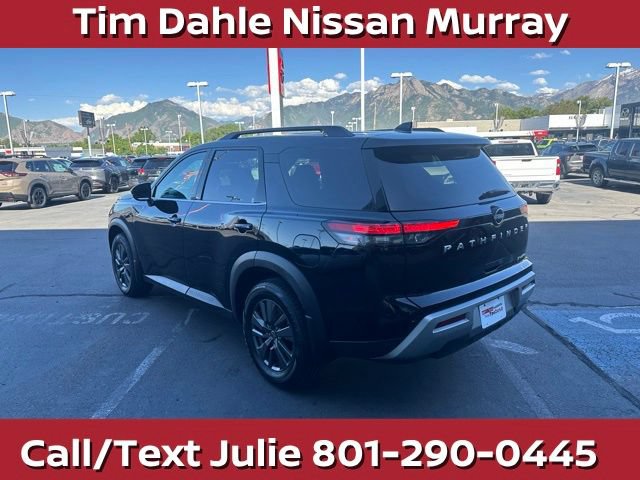 Used 2024 Nissan Pathfinder SV AWD/4WD image 8