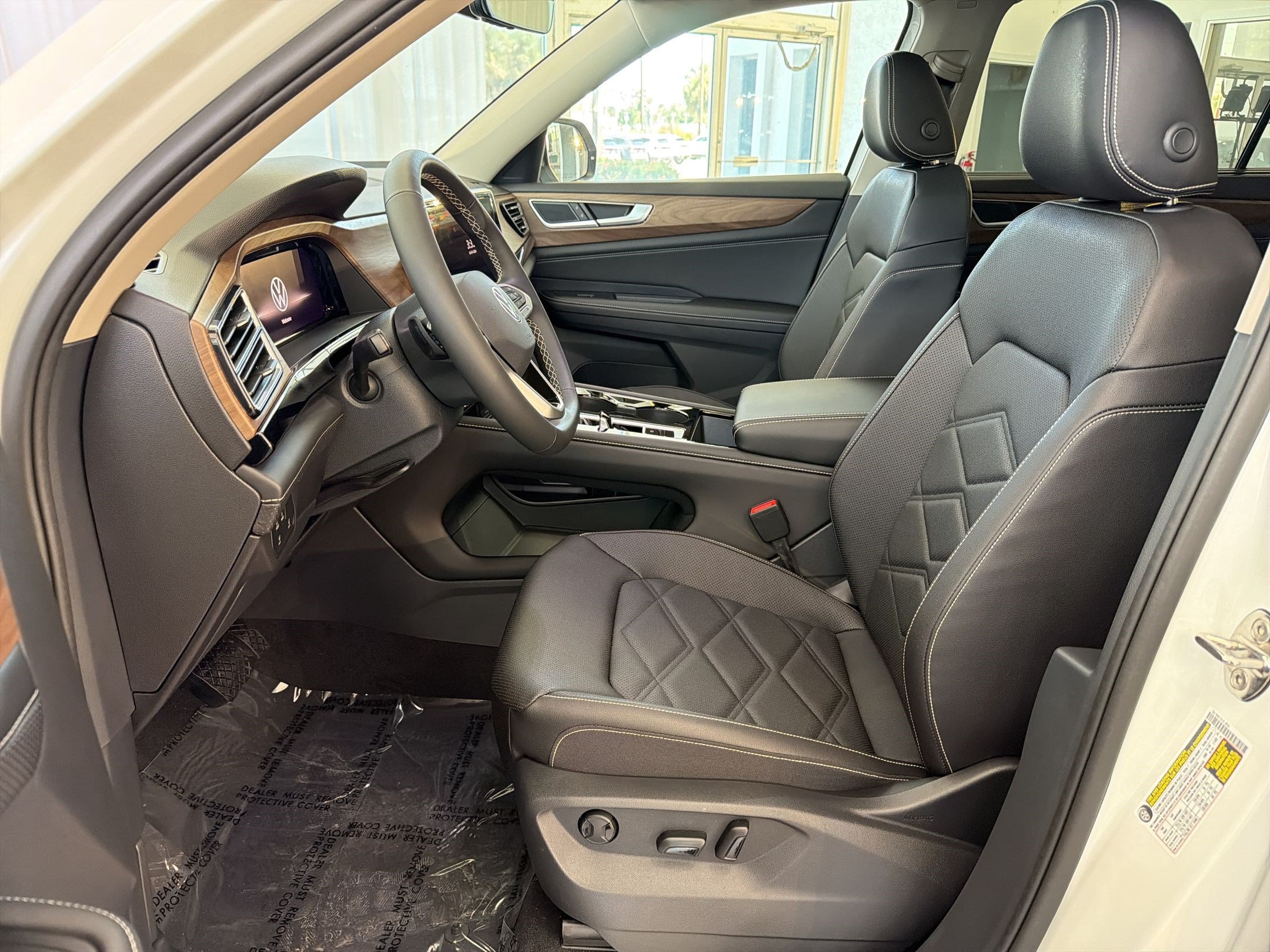 New 2026 Volkswagen Atlas SE FWD image 5