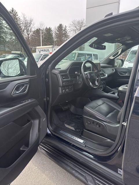 Used 2023 Chevrolet Suburban RST w/ Sport Performance Package AWD/4WD image 15