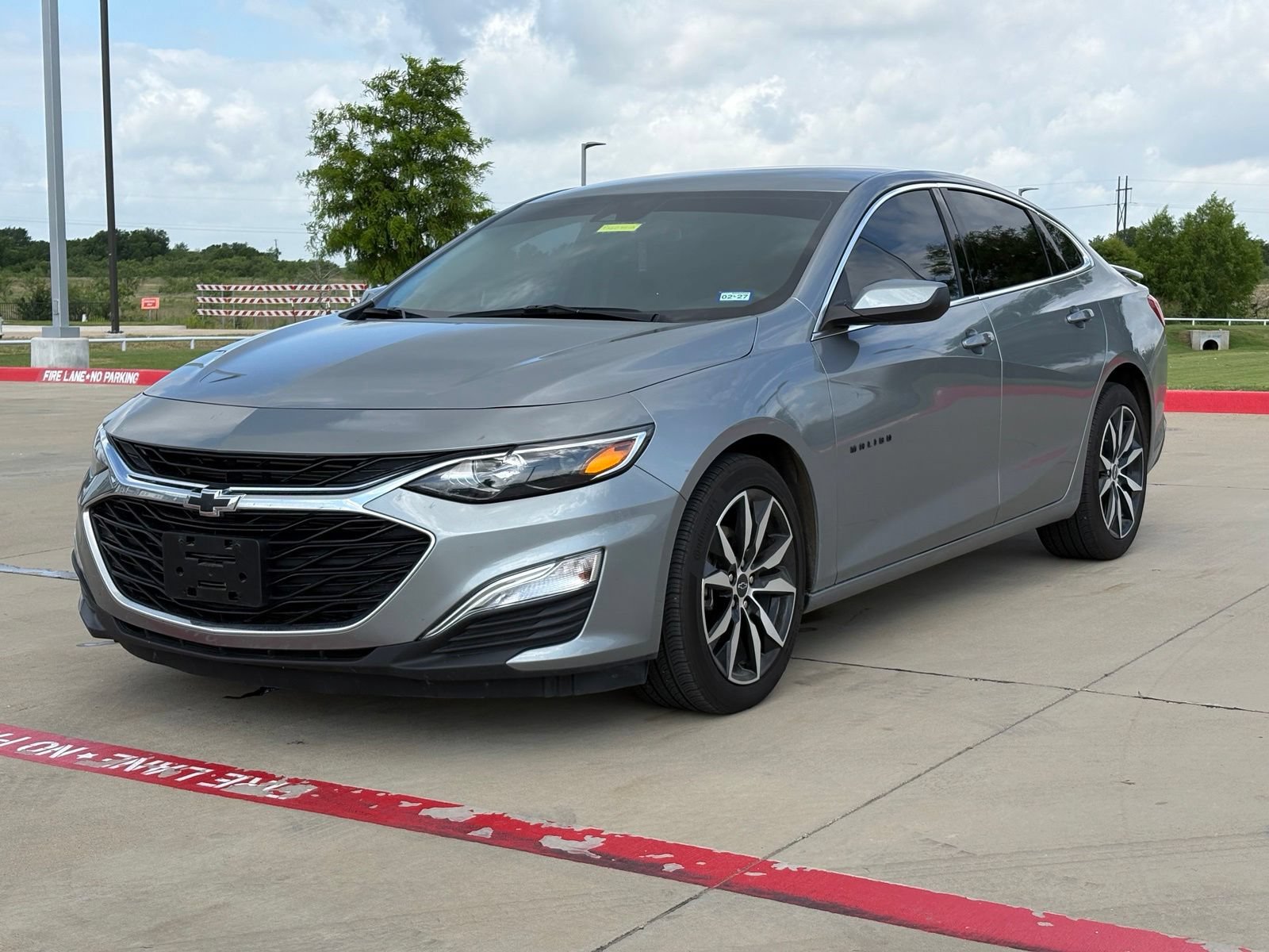Used 2025 Chevrolet Malibu RS FWD image 3