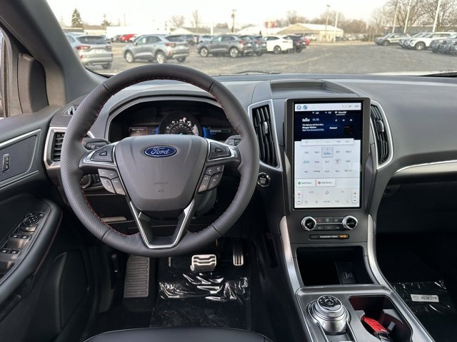New 2024 Ford Edge ST-Line image 16