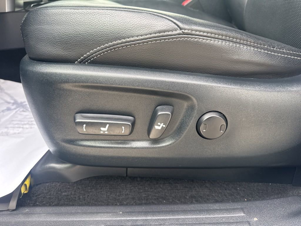 Used 2024 Toyota 4Runner Limited image 18
