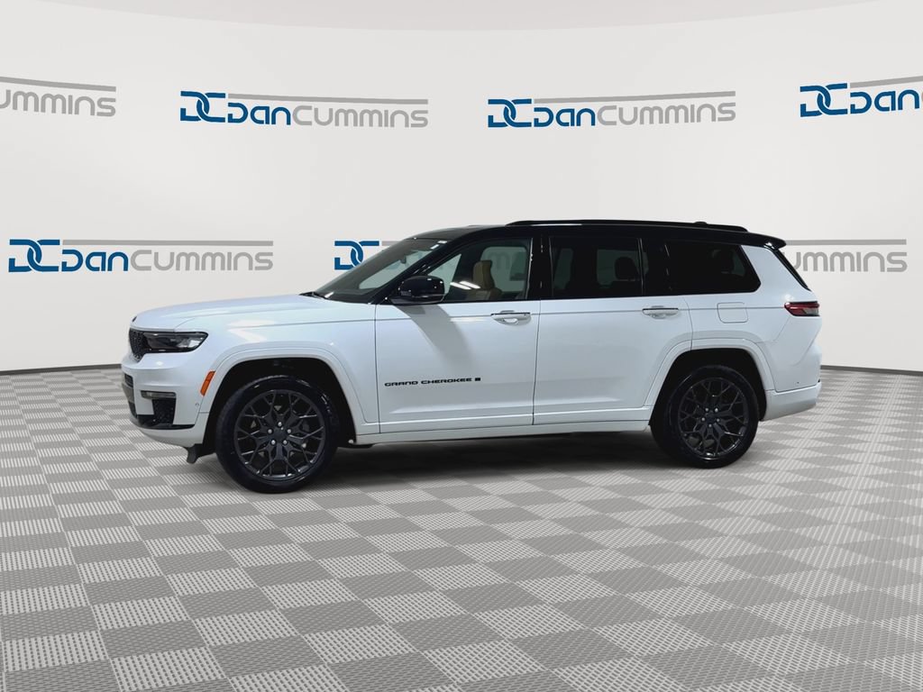 Used 2023 Jeep Grand Cherokee L Summit AWD/4WD image 6
