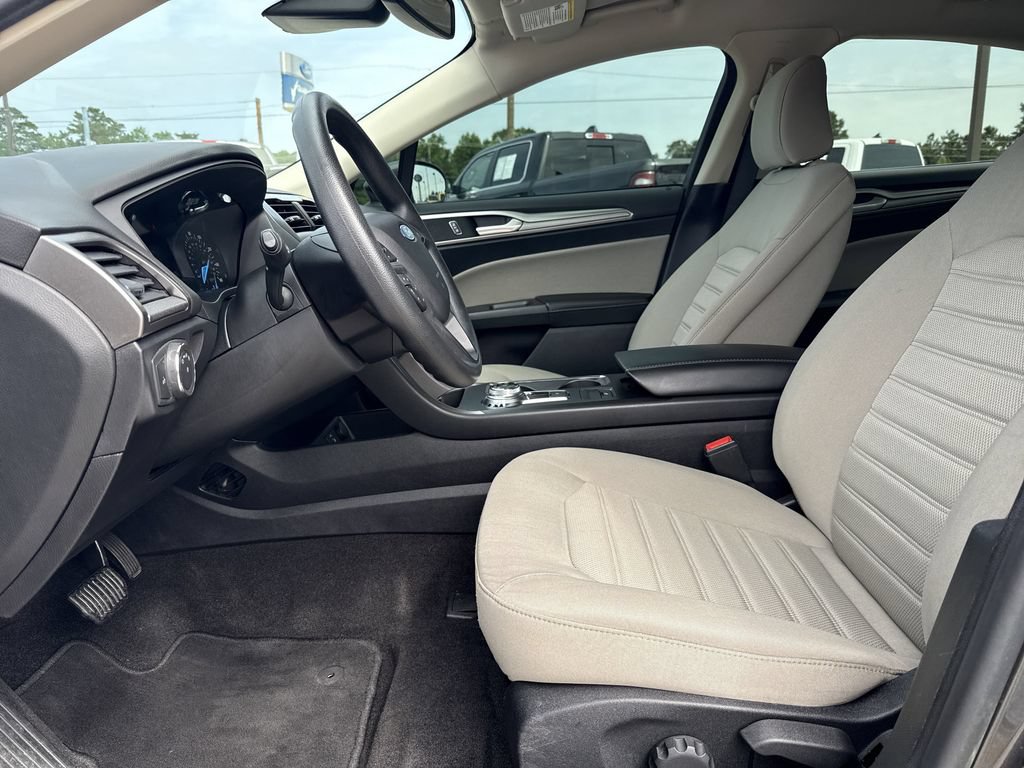 Used 2020 Ford Fusion S FWD image 12