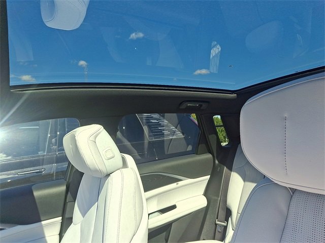 New 2026 Cadillac Lyriq Luxury image 12