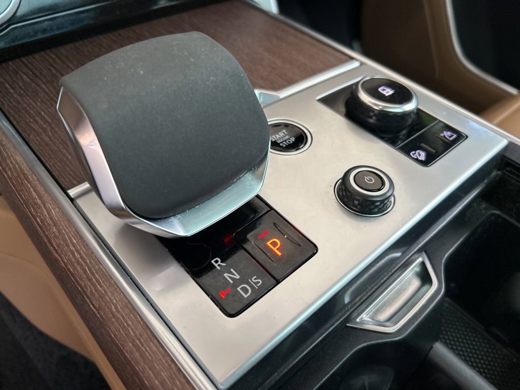 Used 2023 Land Rover Range Rover SE AWD/4WD image 8
