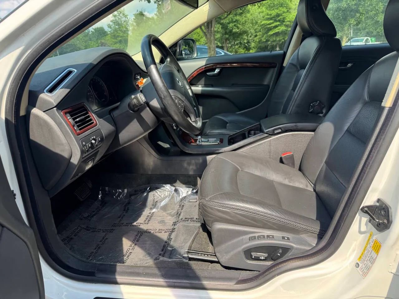 Used 2008 Volvo XC70 3.2 image 14