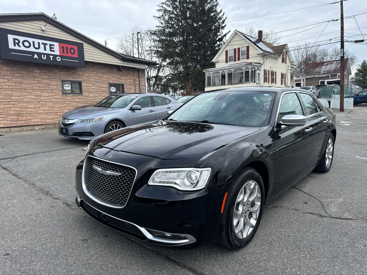 Used 2016 Chrysler 300 C Platinum w/ Safetytec Plus Group image 2