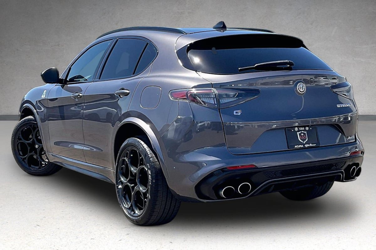 Used 2024 Alfa Romeo Stelvio Quadrifoglio w/ Active Assist Plus Package AWD/4WD image 34