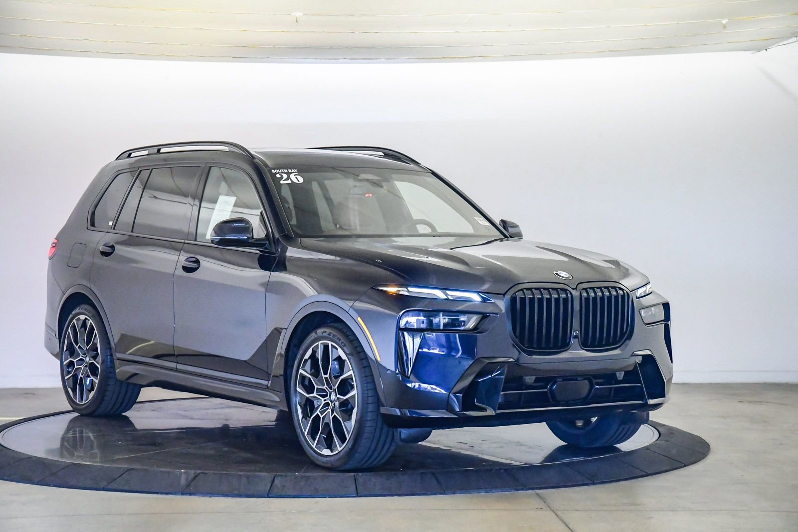 Used 2026 BMW X7 xDrive40i w/ M Sport Package image 6