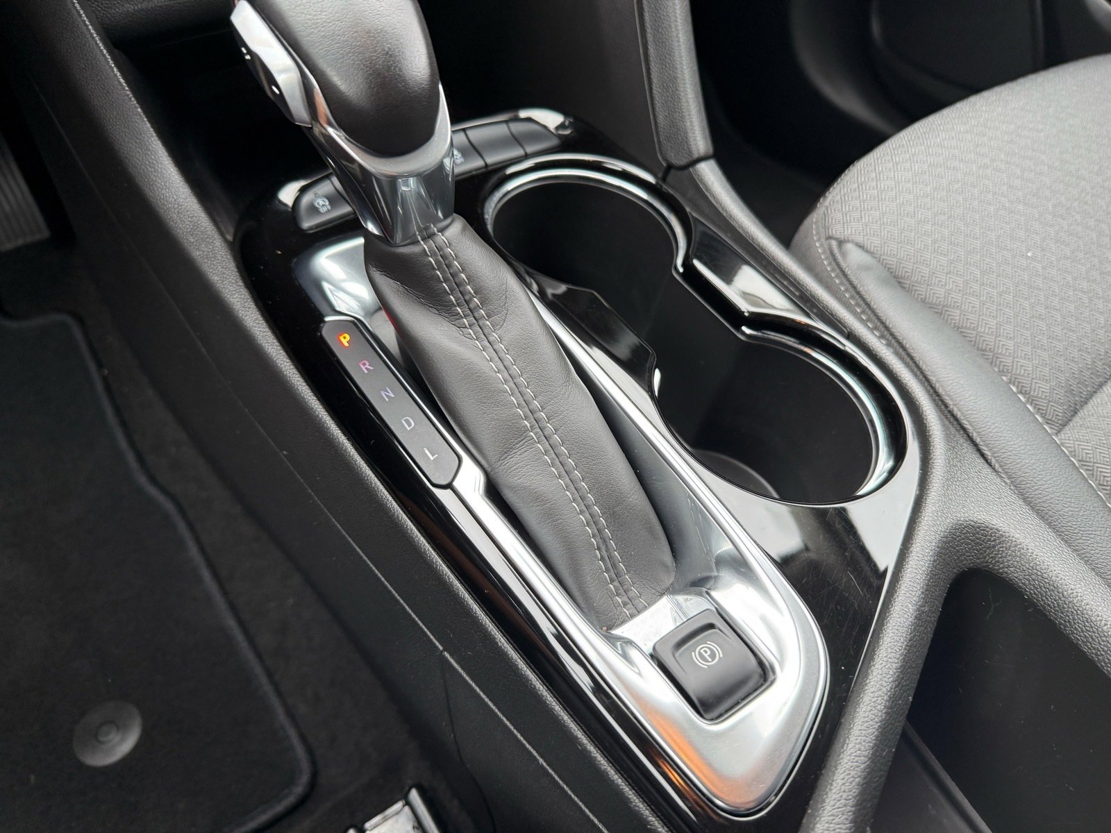 Used 2022 Buick Encore GX Select image 22