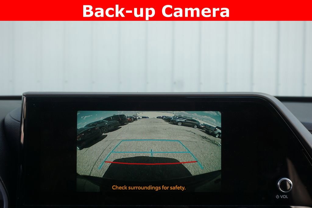 Used 2023 Toyota Highlander XLE AWD/4WD image 8
