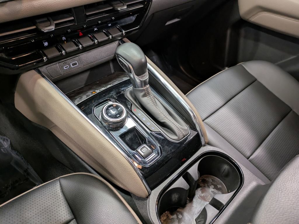 Used 2023 GMC Canyon Denali image 15