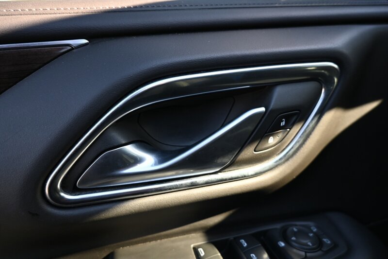 Used 2022 GMC Yukon SLE image 18