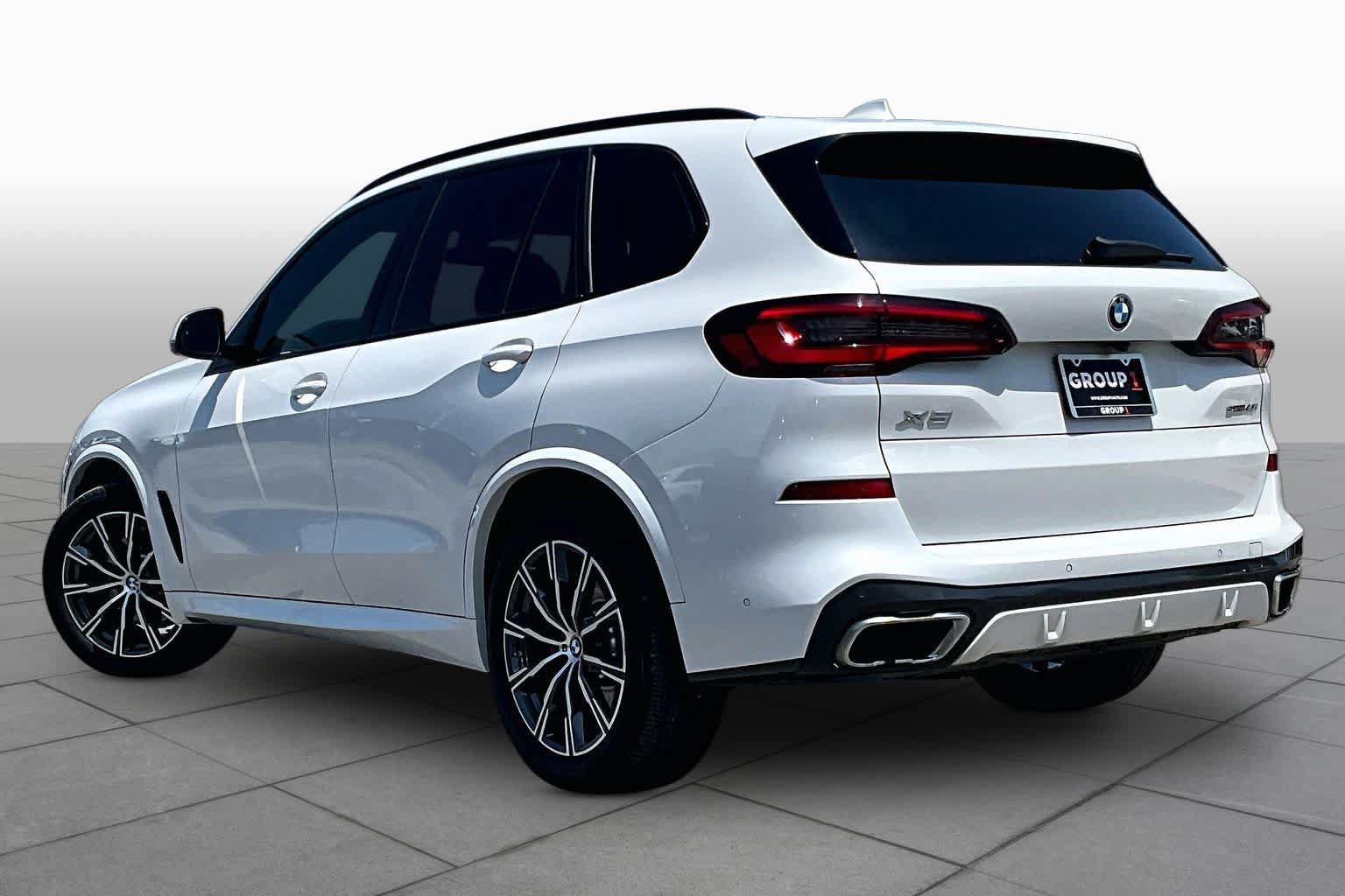 Used 2022 BMW X5 sDrive40i w/ M Sport Package RWD image 12