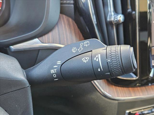 Used 2019 Volvo XC60 T6 Inscription w/ Protection Package Premier AWD/4WD image 19