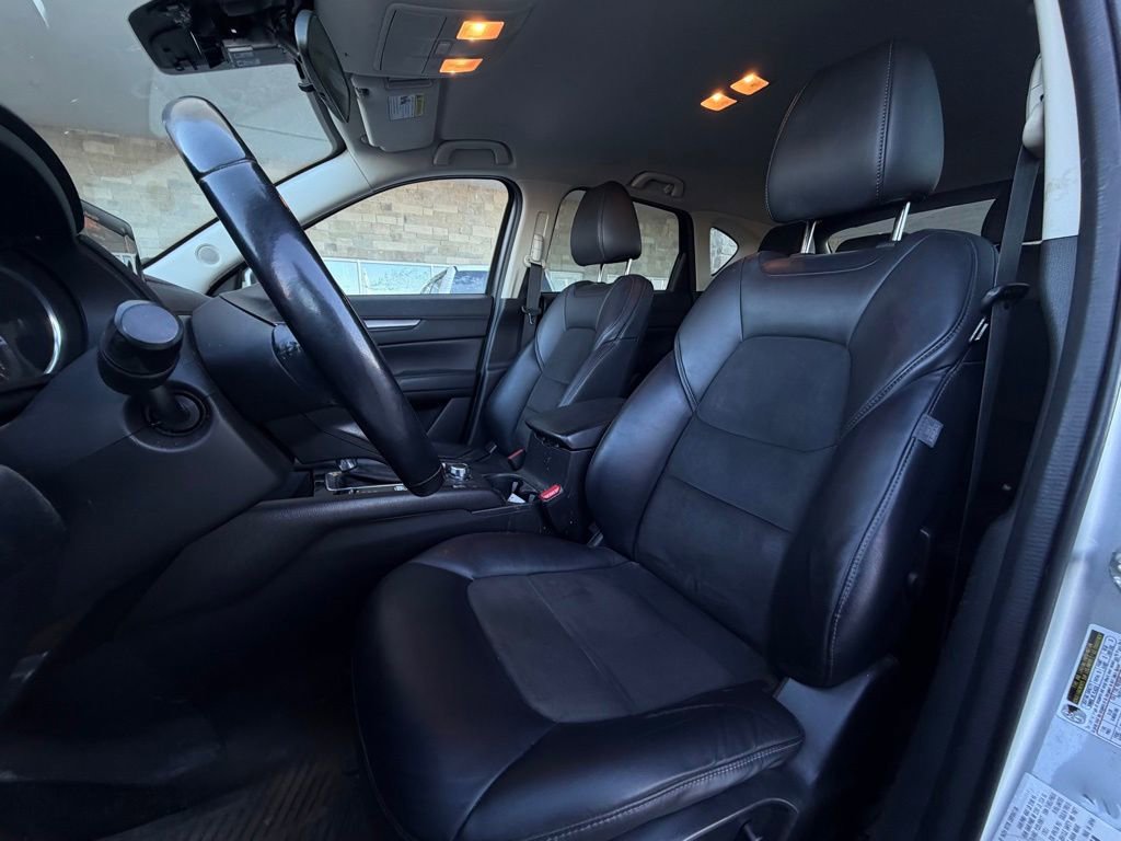 Used 2017 MAZDA CX-5 Touring image 4