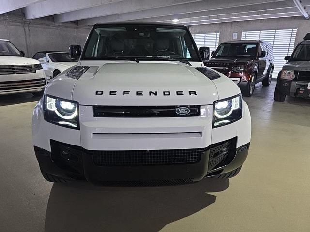 Used 2024 Land Rover Defender 110 X-Dynamic SE AWD/4WD image 8