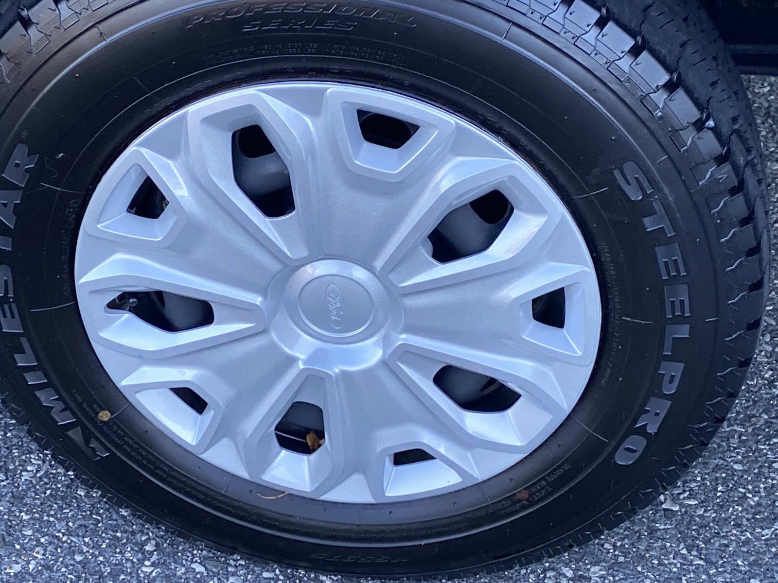 Used 2023 Ford Transit 350 XLT image 30