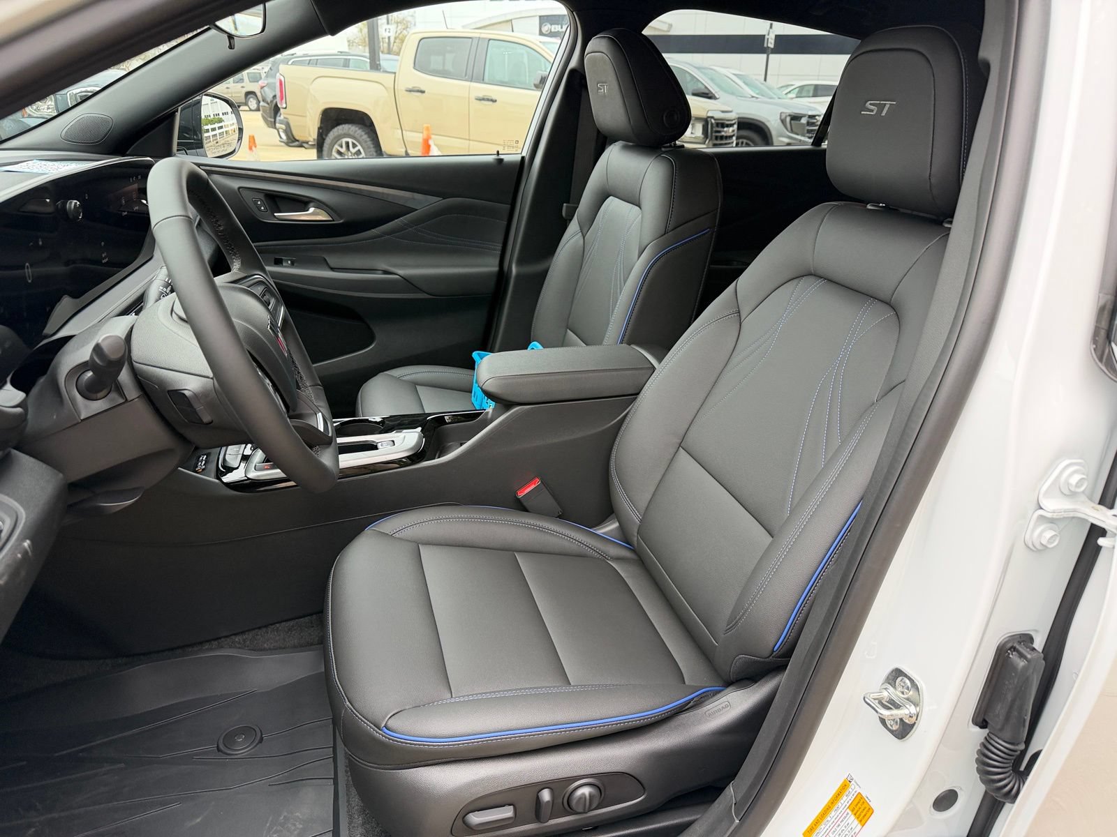 New 2026 Buick Envista Sport Touring w/ Convenience I Package FWD image 11