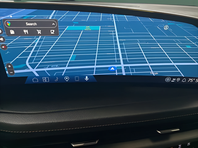 Used 2025 Cadillac XT4 Premium Luxury FWD image 22