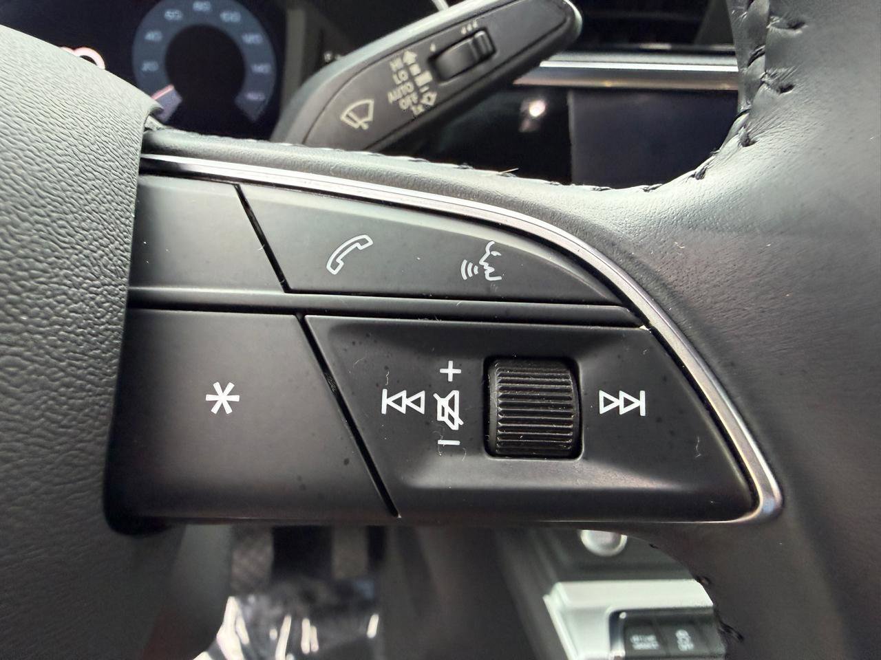 Used 2020 Audi Q3 2.0T Premium w/ Convenience Package image 16