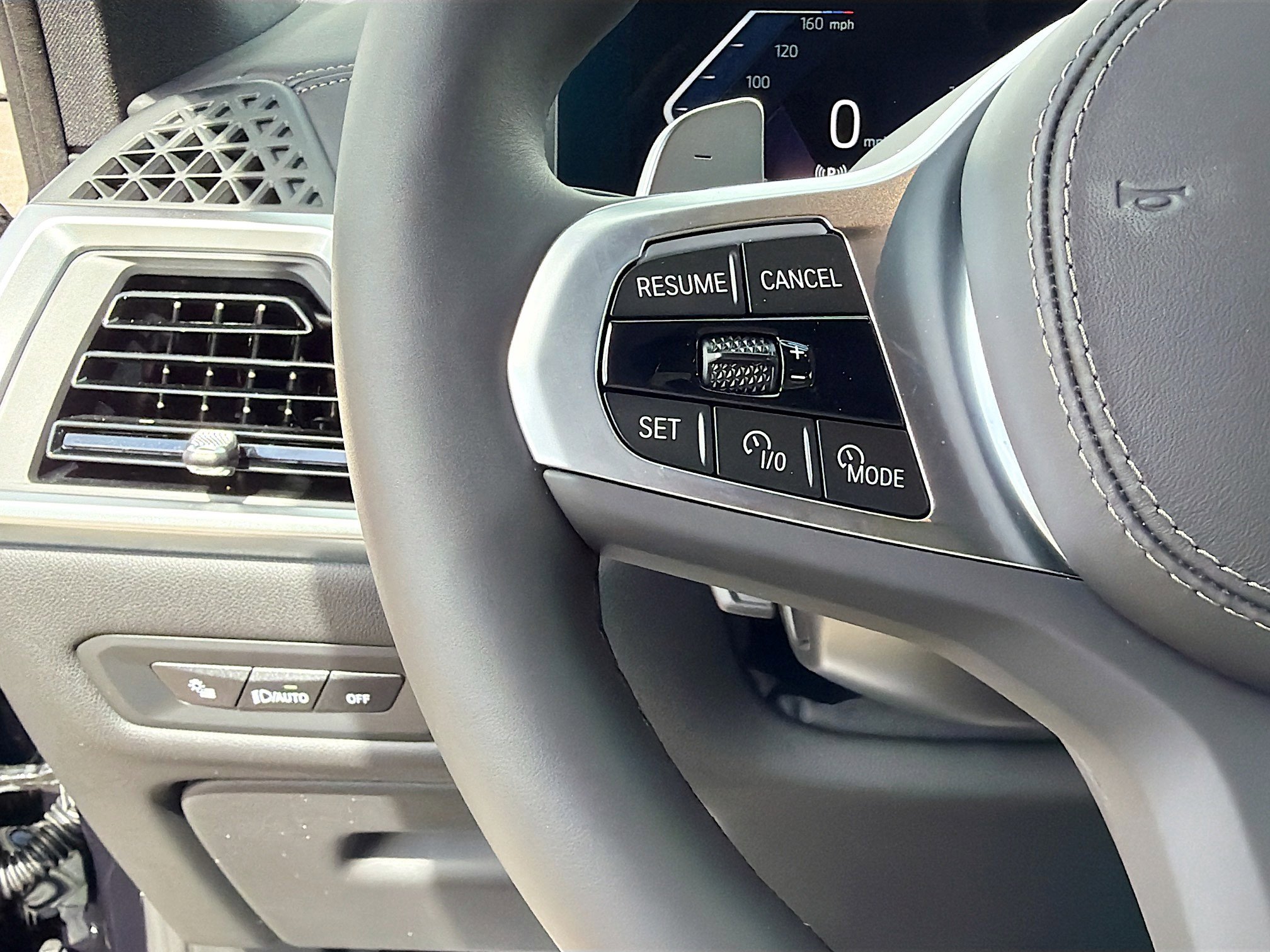 New 2026 BMW X5 xDrive50e w/ M Sport Package image 38