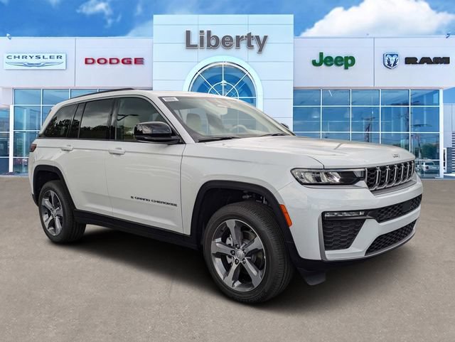New 2026 Jeep Grand Cherokee Limited w/ Trailer Tow Package AWD/4WD image 1