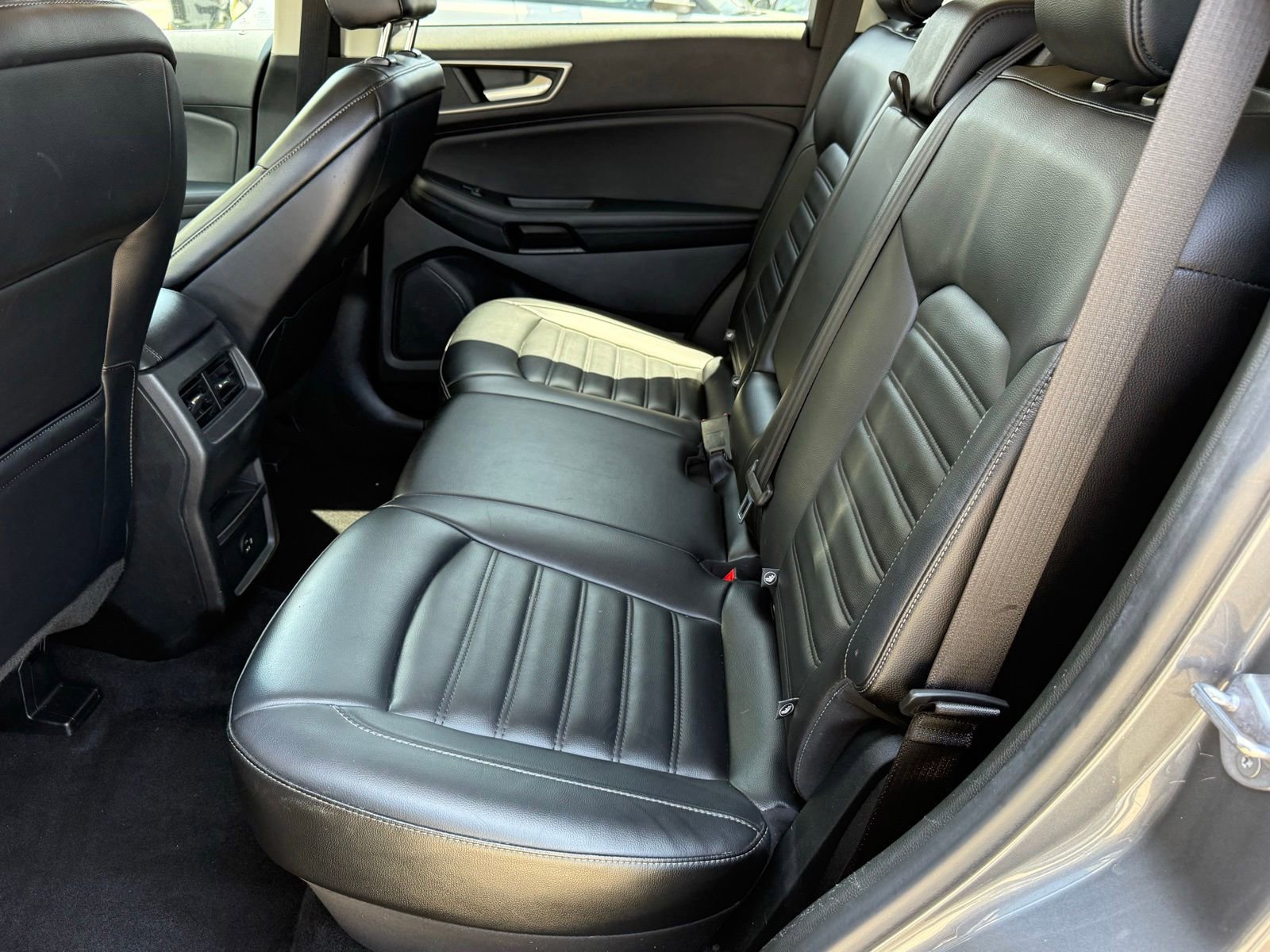 Used 2022 Ford Edge SEL AWD/4WD image 39