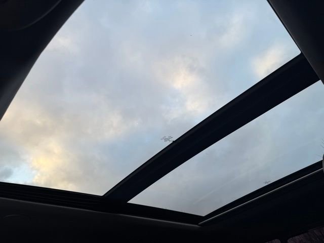 Used 2022 Ford F150 Limited image 16