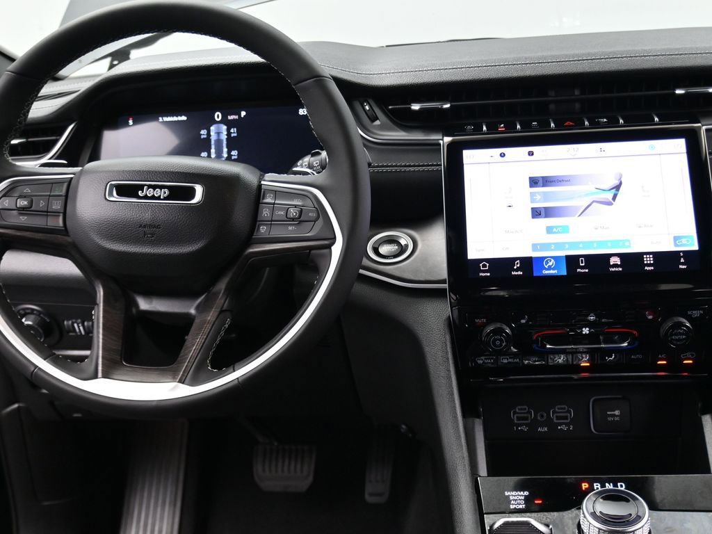 New 2025 Jeep Grand Cherokee Limited image 30