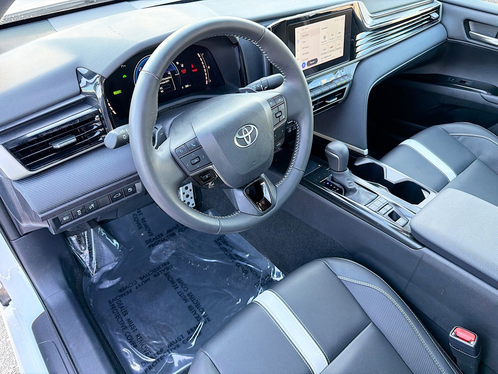 Used 2025 Toyota Camry SE image 24