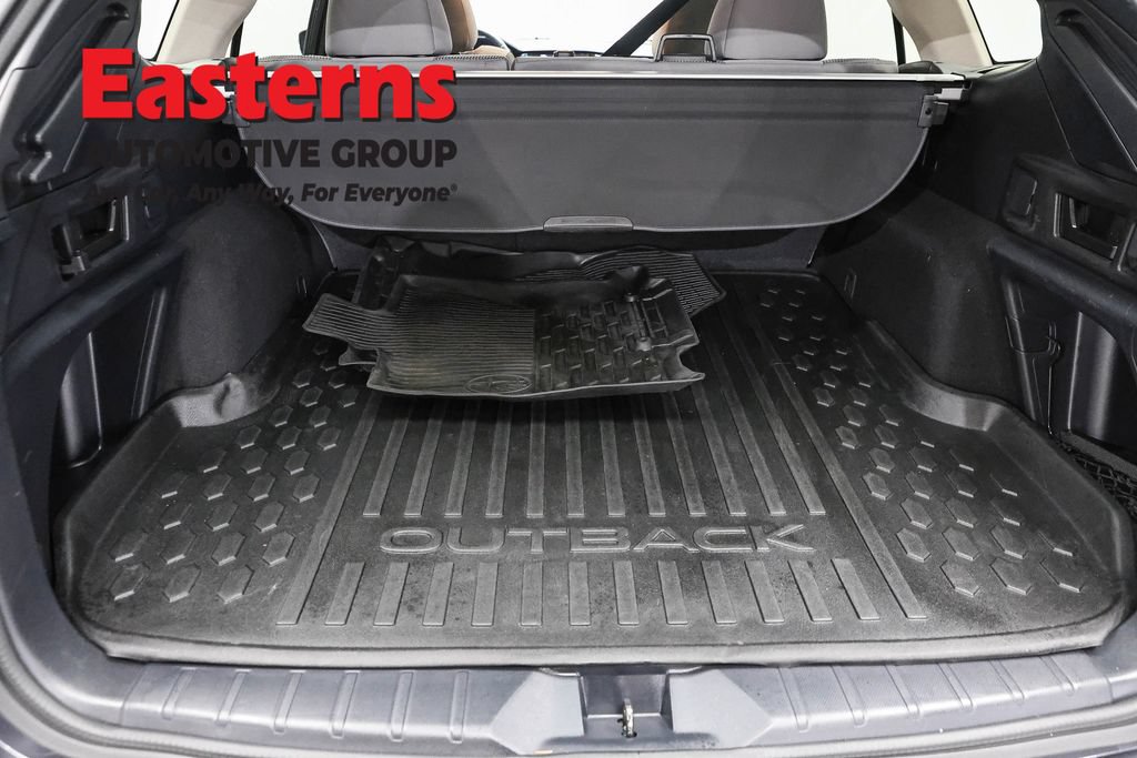 Used 2022 Subaru Outback Premium AWD/4WD image 11