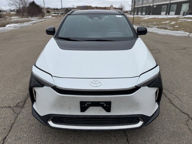 Used 2024 Toyota bZ4X Limited image 12