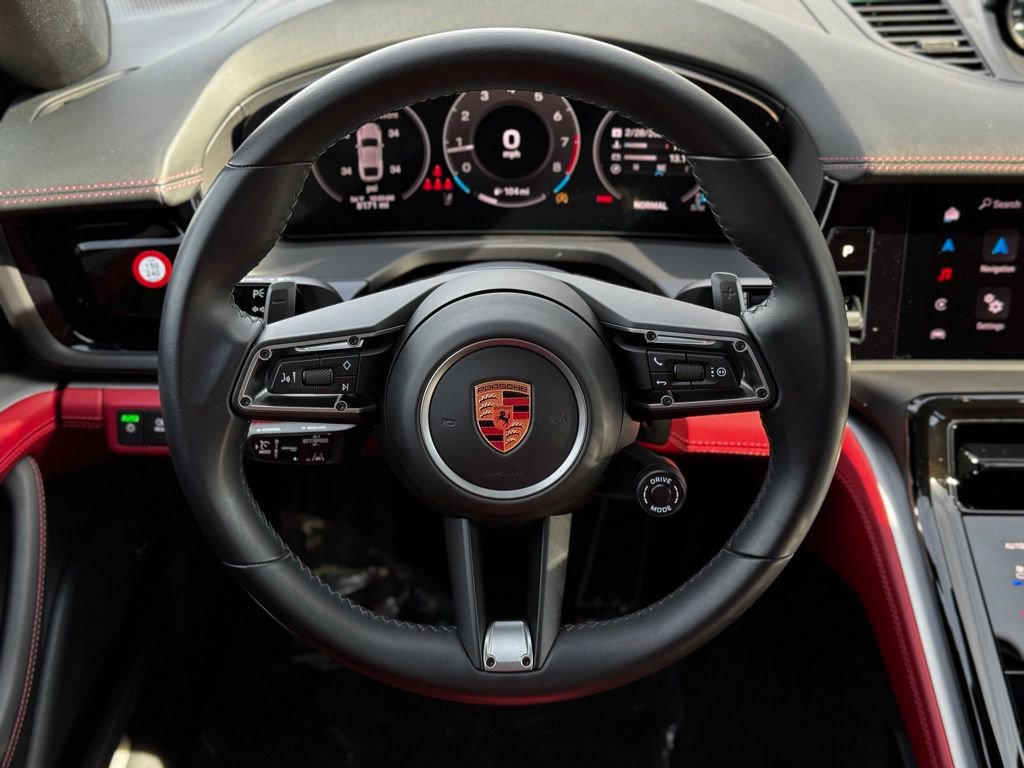 Used 2024 Porsche Panamera image 26