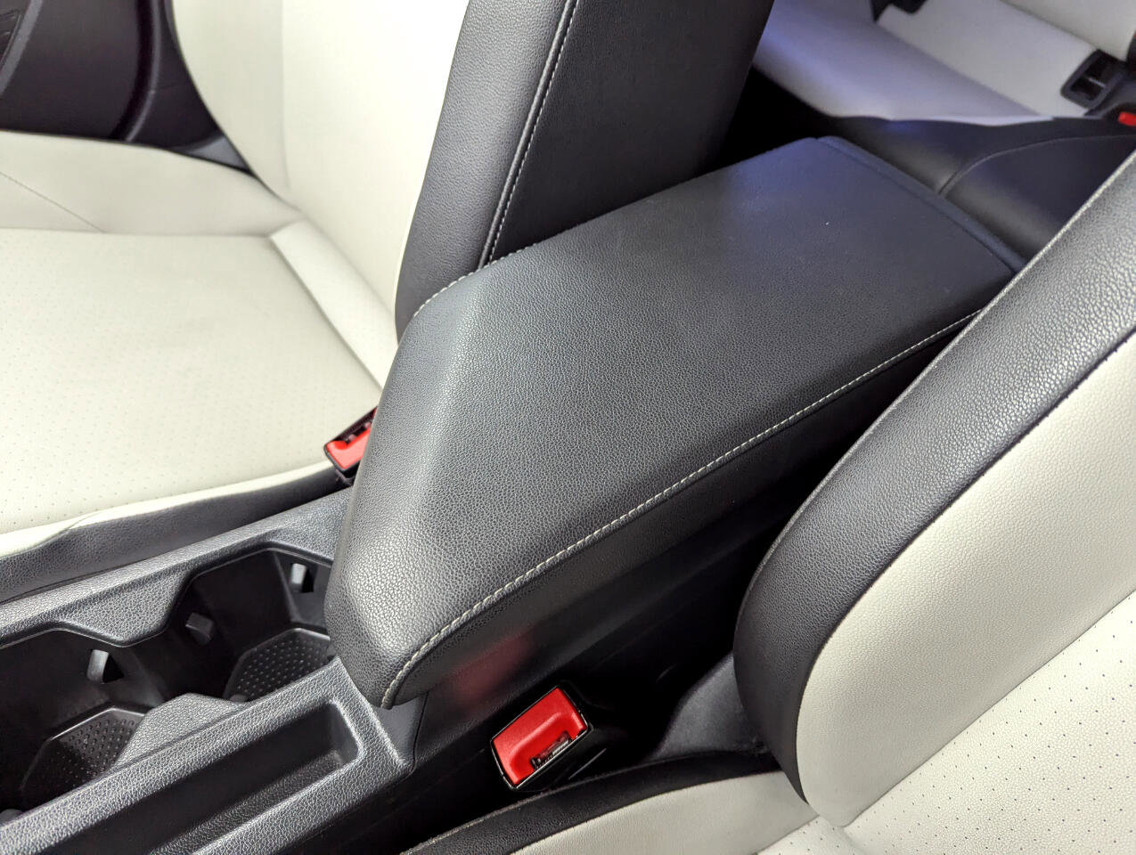Used 2020 Volkswagen Jetta R-Line FWD image 28