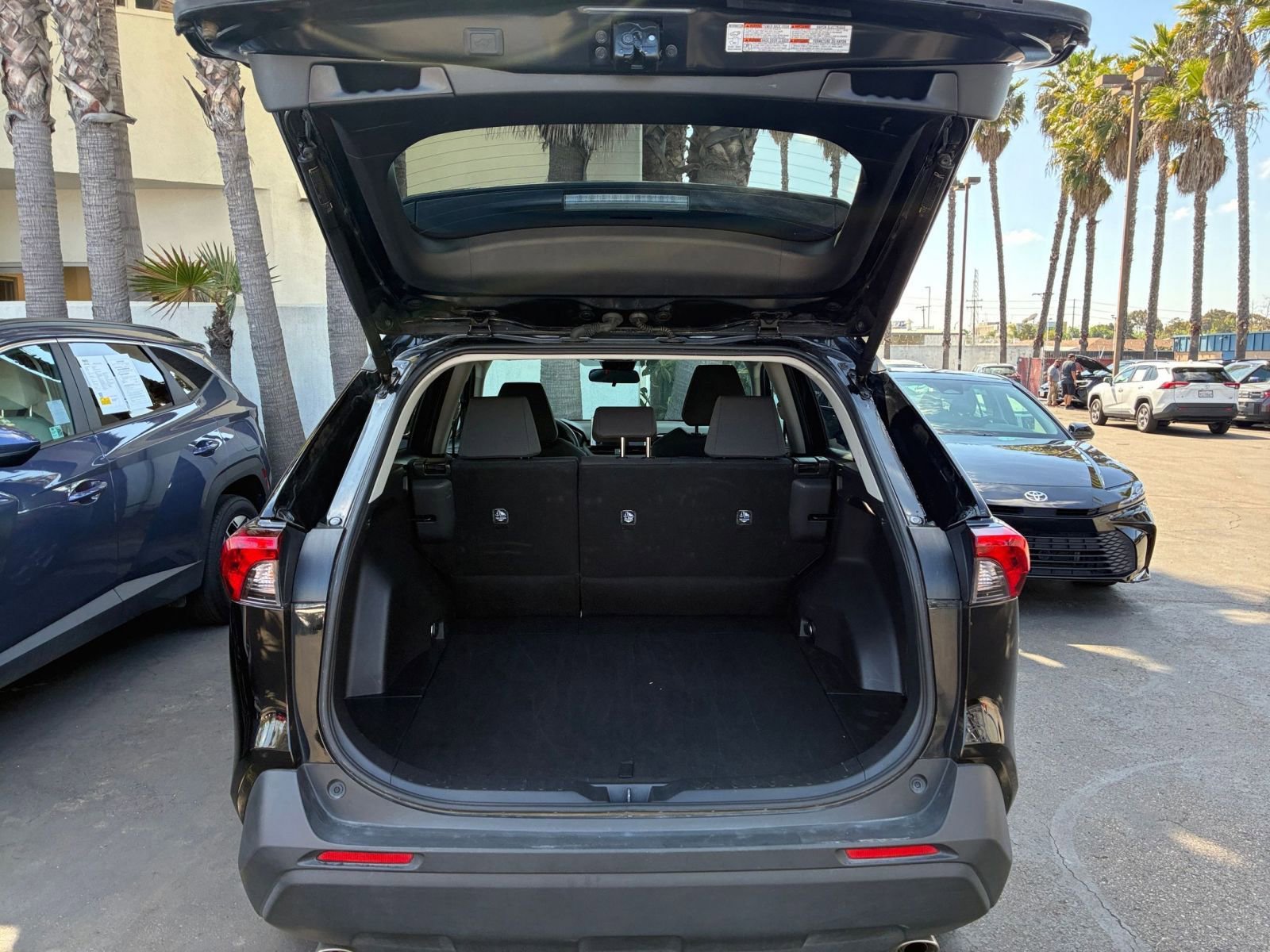 Used 2025 Toyota RAV4 XLE w/ Convenience Package AWD/4WD image 33
