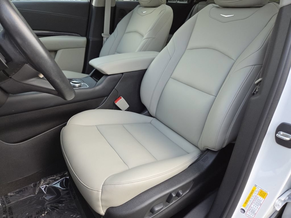 Used 2023 Cadillac XT4 Luxury w/ Driver Awareness Package FWD image 29