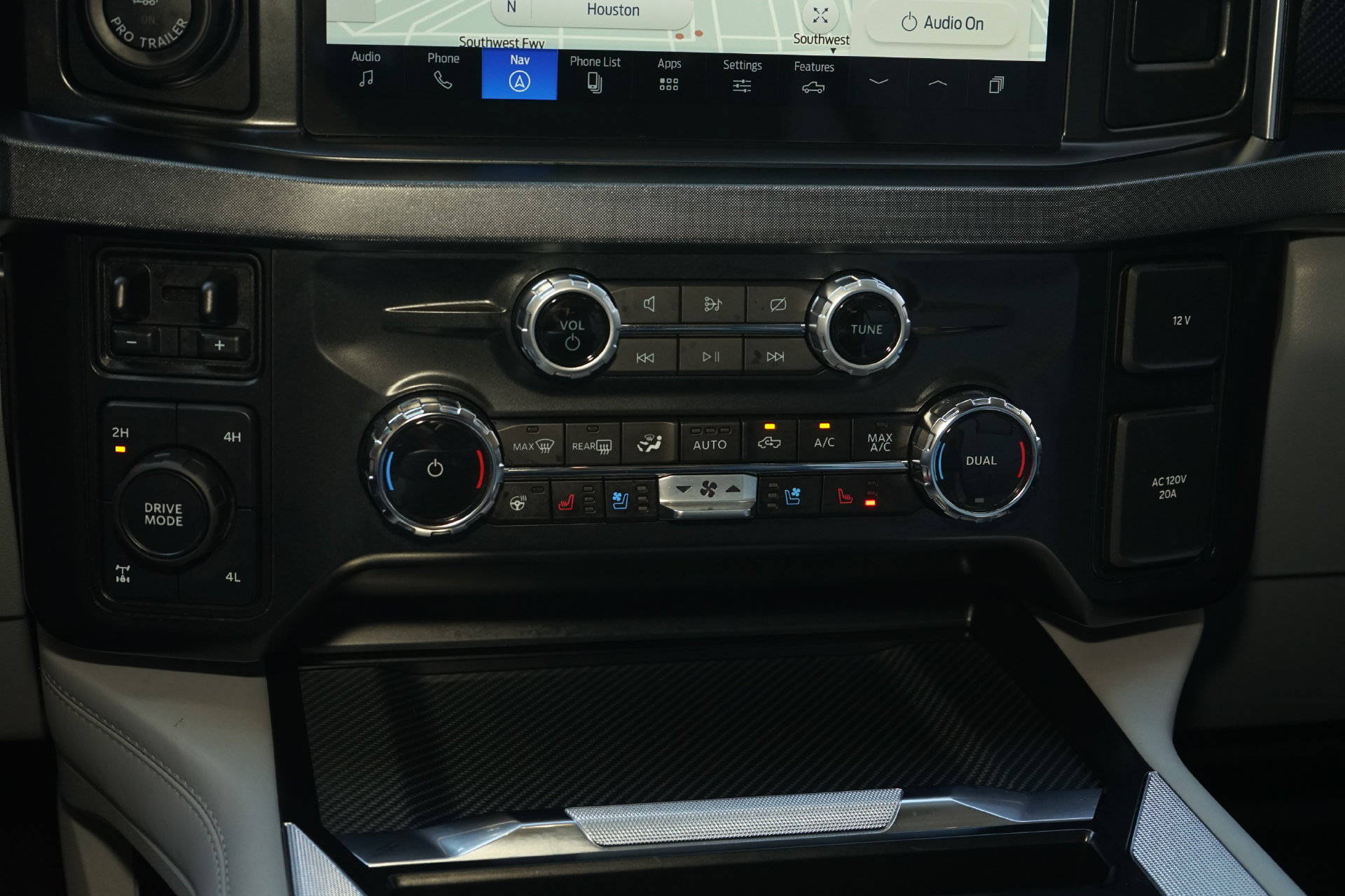 Used 2024 Ford F250 Limited w/ FX4 Off-Road Package AWD/4WD image 17