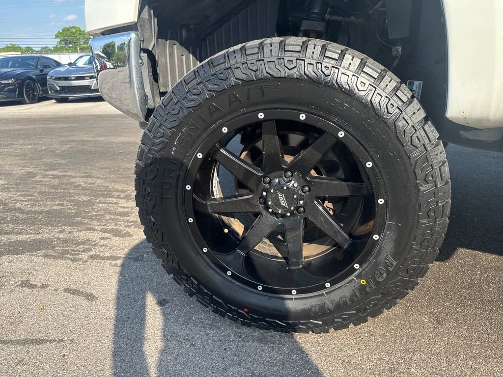 Used 2018 Nissan Titan SV AWD/4WD image 30