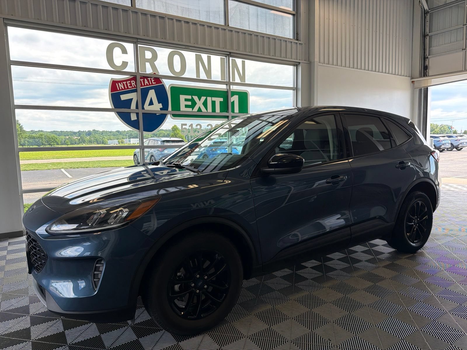 Used 2020 Ford Escape SE Sport FWD image 3