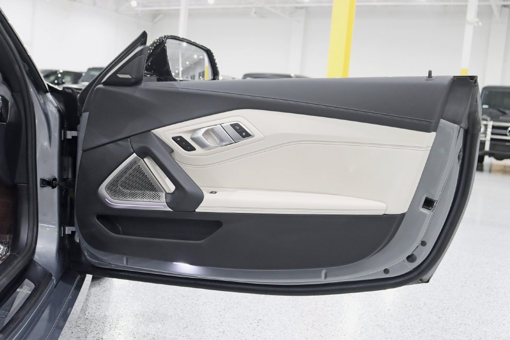Used 2023 BMW Z4 M40i w/ Premium Package RWD image 33