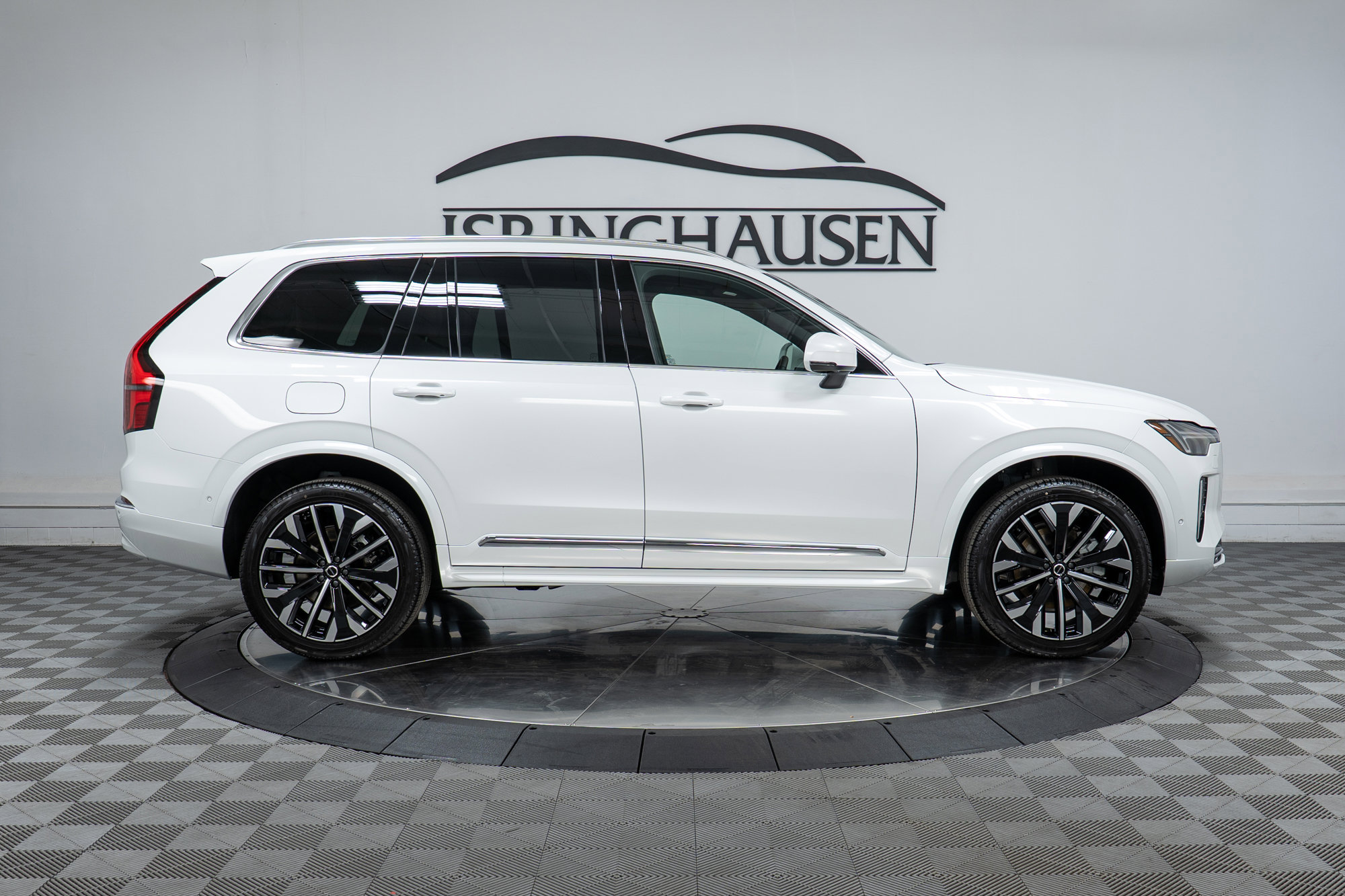 New 2026 Volvo XC90 B6 Plus w/ Protection Package Premier image 4