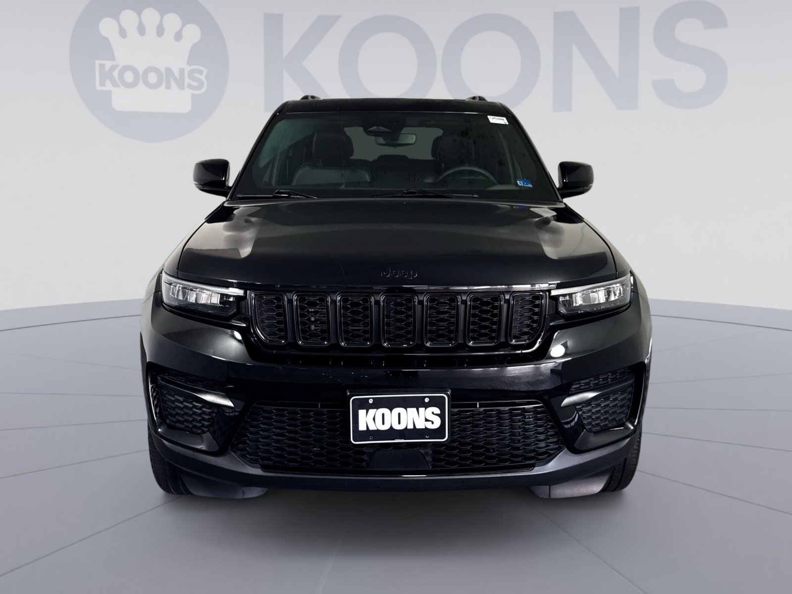 Used 2023 Jeep Grand Cherokee Altitude AWD/4WD image 11