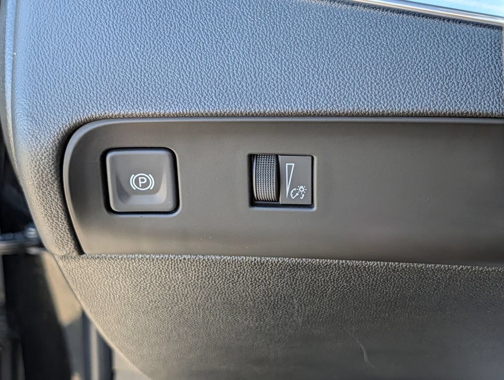 Used 2023 Buick Enclave Essence w/ Experience Buick Package FWD image 24