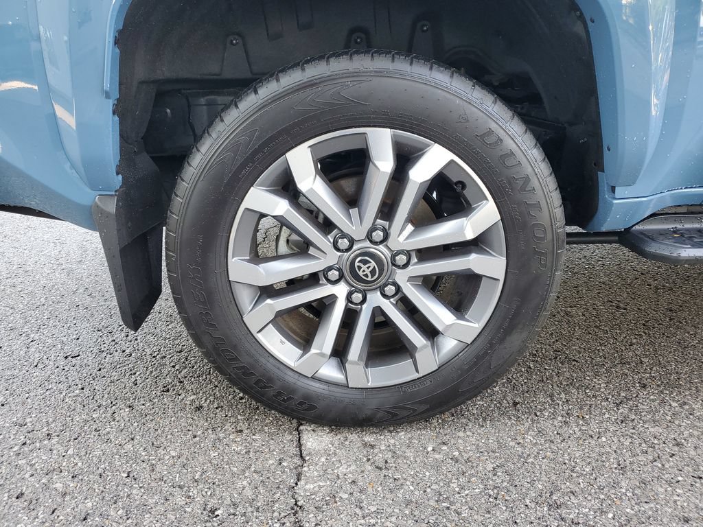 Used 2026 Toyota 4Runner Limited AWD/4WD image 7