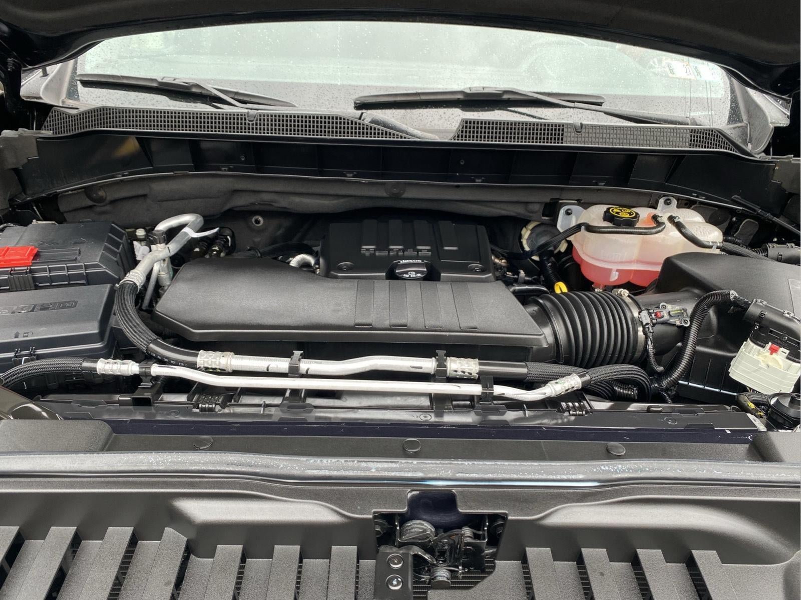 Used 2023 Chevrolet Silverado 1500 LT AWD/4WD image 46