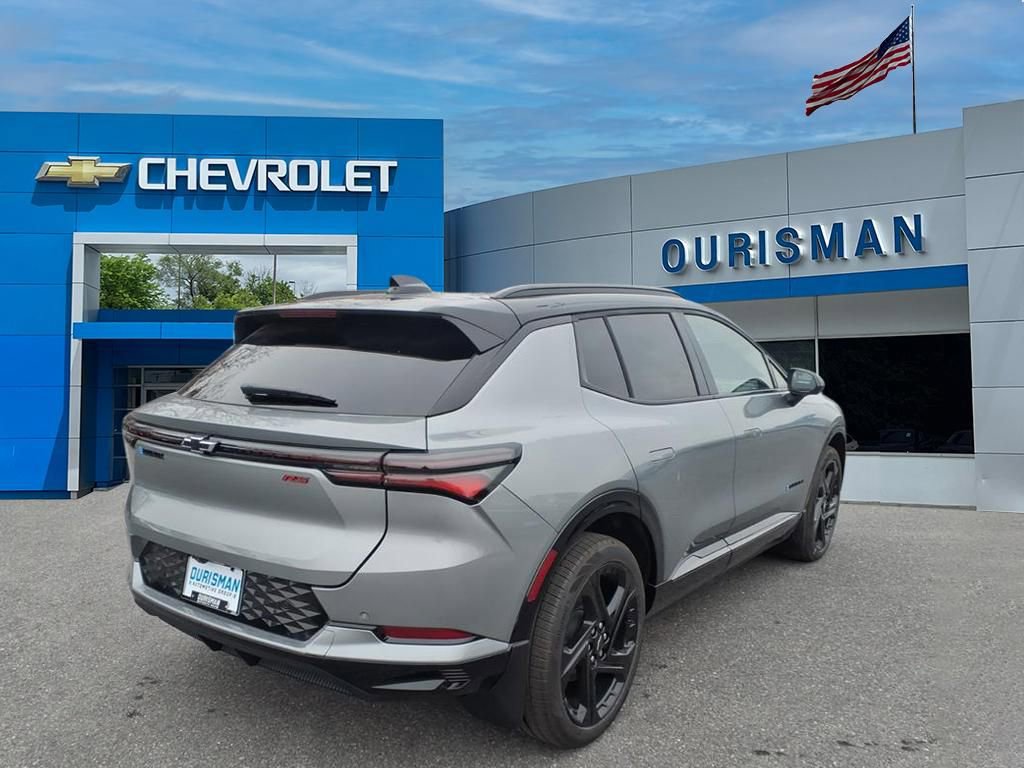New 2026 Chevrolet Equinox EV RS image 3
