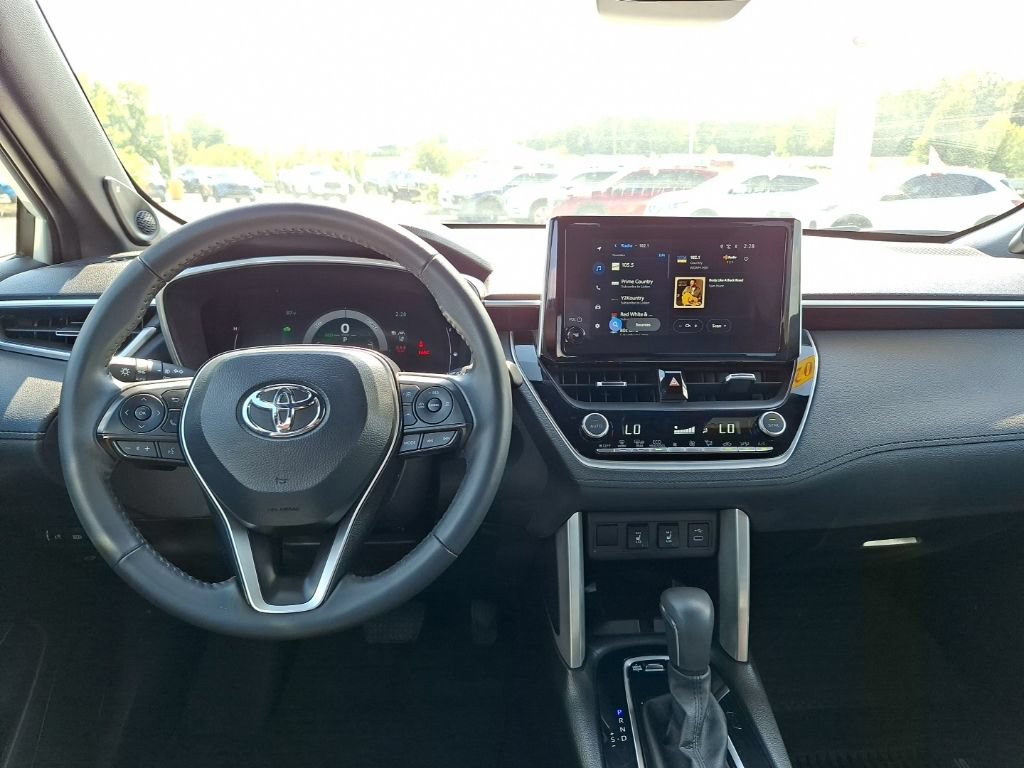 Used 2024 Toyota Corolla Cross AWD Hybrid w/ Convenience Package image 26
