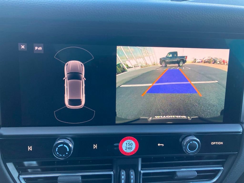 Used 2024 Porsche Macan image 20